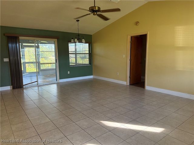111 Bimini Street NE, Lake Placid, FL 33852