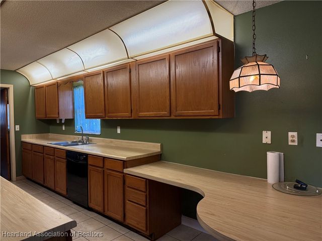 111 Bimini Street NE, Lake Placid, FL 33852