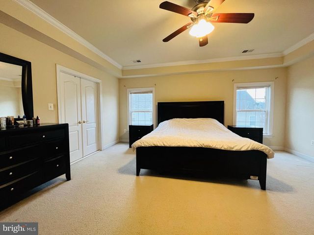 8829 BLUE ROYALE LN, Fairfax, VA 22031