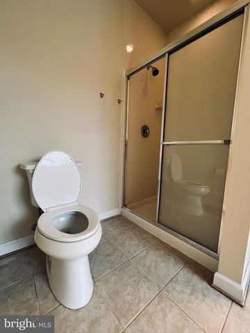 8829 BLUE ROYALE LN, Fairfax, VA 22031