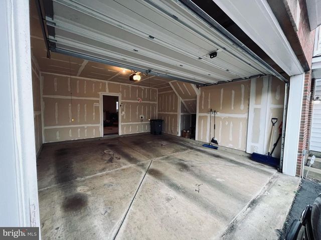 8829 BLUE ROYALE LN, Fairfax, VA 22031