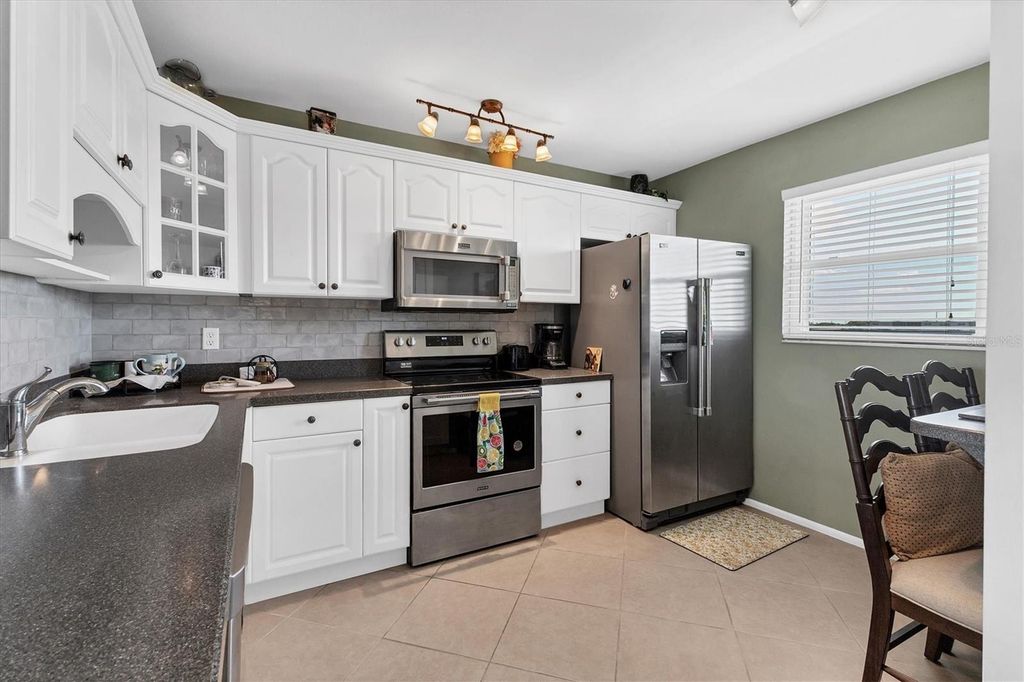 Image 12 of property listing at 3820 IRONWOOD LANE W 602-I, Bradenton, FL 34209