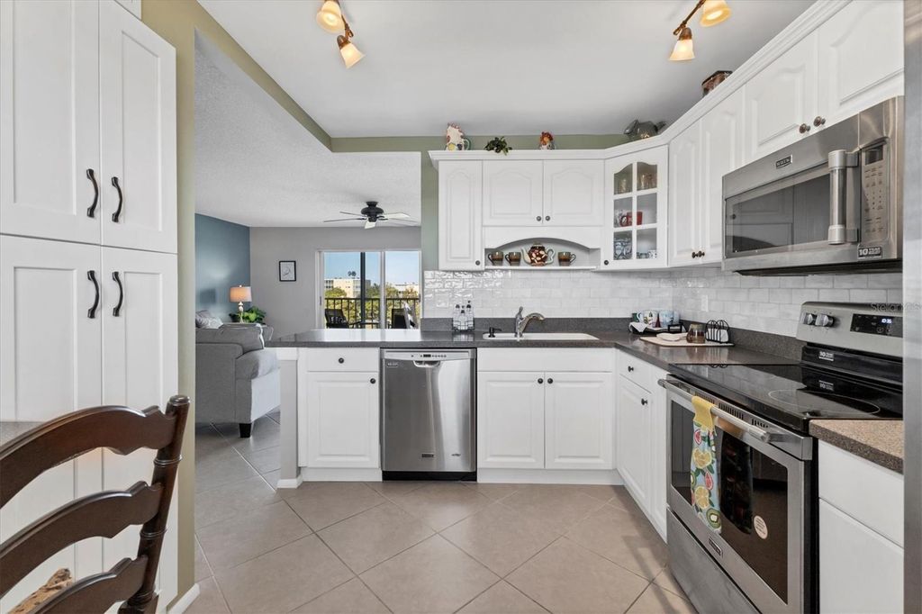 Image 14 of property listing at 3820 IRONWOOD LANE W 602-I, Bradenton, FL 34209