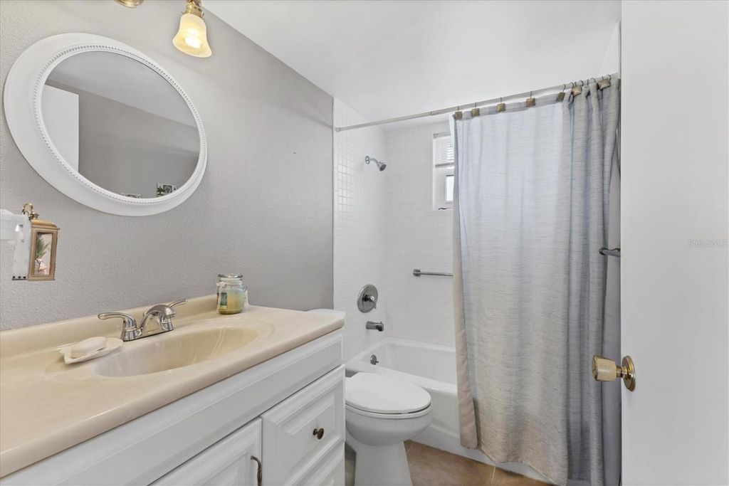 Image 24 of property listing at 3820 IRONWOOD LANE W 602-I, Bradenton, FL 34209