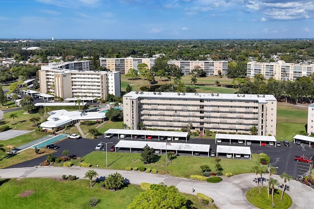 Image 6 of property listing at 3820 IRONWOOD LANE W 602-I, Bradenton, FL 34209