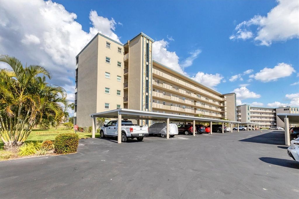 Image 7 of property listing at 3820 IRONWOOD LANE W 602-I, Bradenton, FL 34209