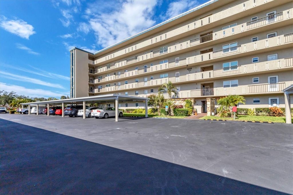 Image 8 of property listing at 3820 IRONWOOD LANE W 602-I, Bradenton, FL 34209