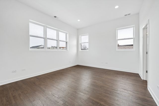 1952 W Ohio Street 2E, Chicago, IL 60622