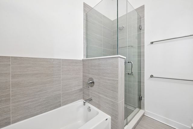 1952 W Ohio Street 2E, Chicago, IL 60622