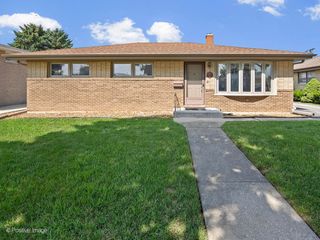4614 Prairie Avenue, Brookfield, IL 60513