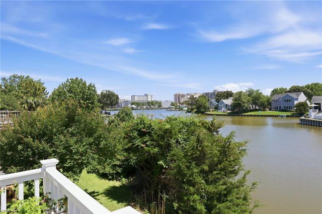 802 Baltic WALK, Virginia Beach, VA 23451