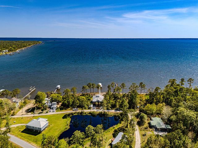 51 Alden Lane, Freeport, FL 32439