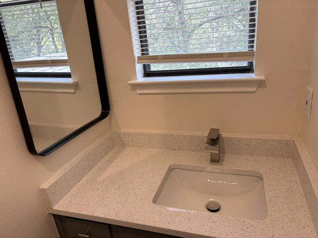 6009 Shadow Valley CV A, Austin, TX 78731