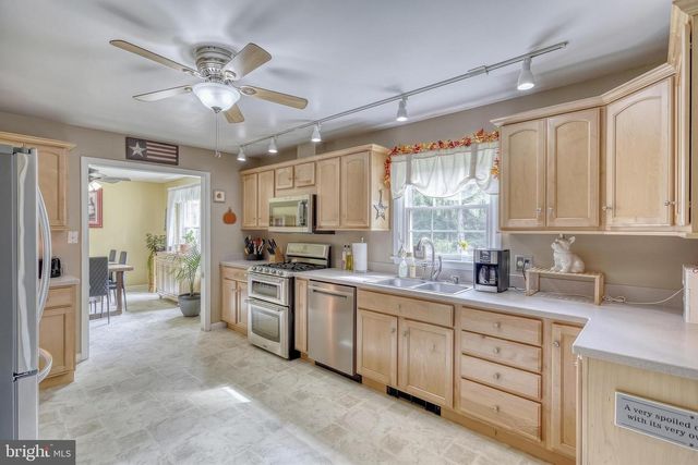 1780 N EMERALD AVE, York, PA 17408