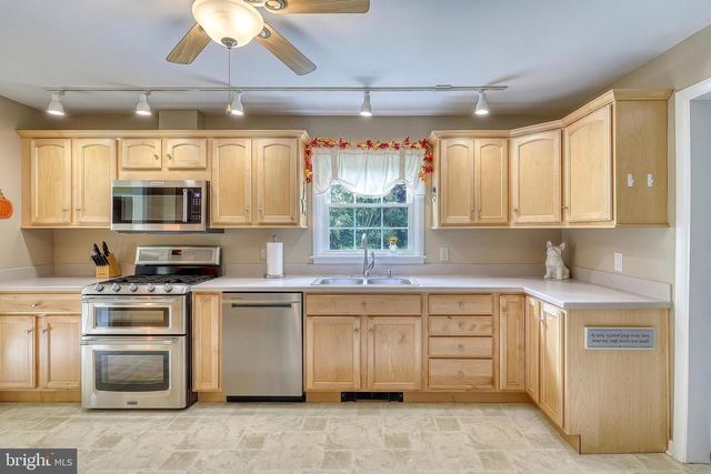1780 N EMERALD AVE, York, PA 17408