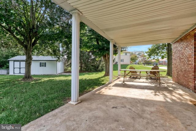 1780 N EMERALD AVE, York, PA 17408