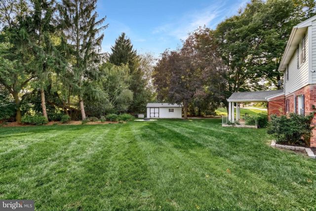 1780 N EMERALD AVE, York, PA 17408