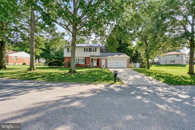 1780 N EMERALD AVE, York, PA 17408