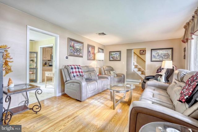 1780 N EMERALD AVE, York, PA 17408
