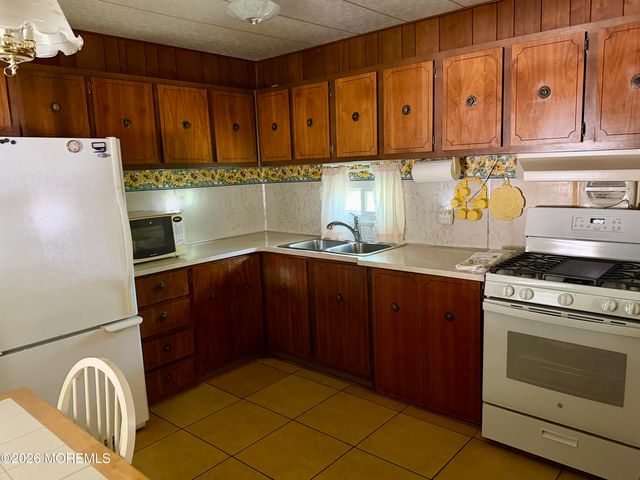 603 Quiet Way, Toms River, NJ 08755