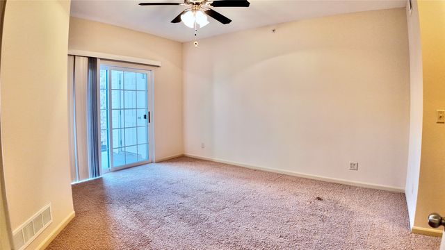 10325 Providence Drive 104, Johnston, IA 50131