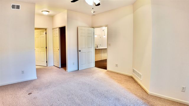 10325 Providence Drive 104, Johnston, IA 50131