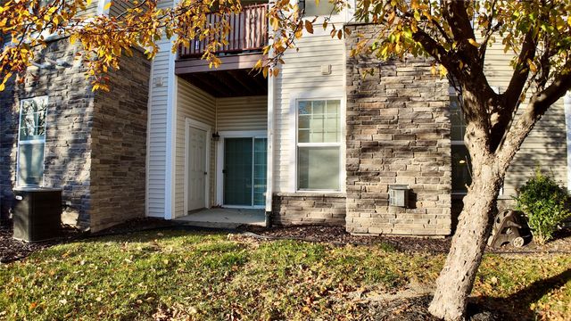 10325 Providence Drive 104, Johnston, IA 50131