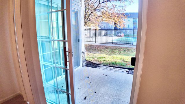 10325 Providence Drive 104, Johnston, IA 50131