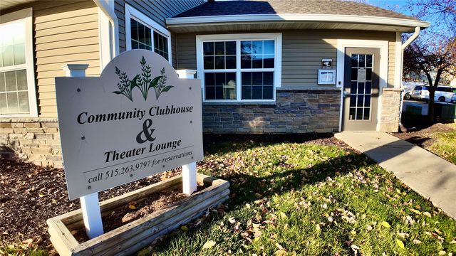 10325 Providence Drive 104, Johnston, IA 50131