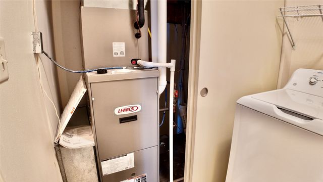 10325 Providence Drive 104, Johnston, IA 50131