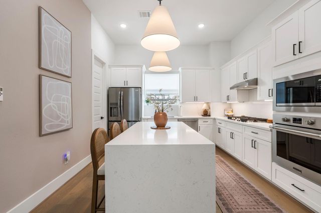 857 Fisher Street F, Houston, TX 77018