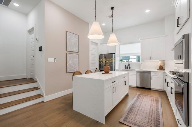 857 Fisher Street F, Houston, TX 77018