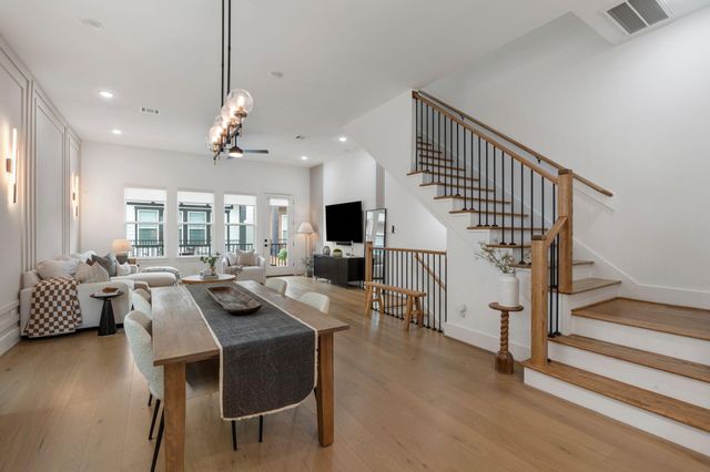 857 Fisher Street F, Houston, TX 77018