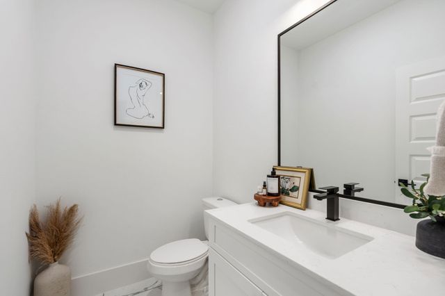 857 Fisher Street F, Houston, TX 77018