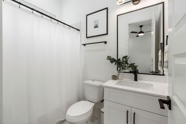 857 Fisher Street F, Houston, TX 77018
