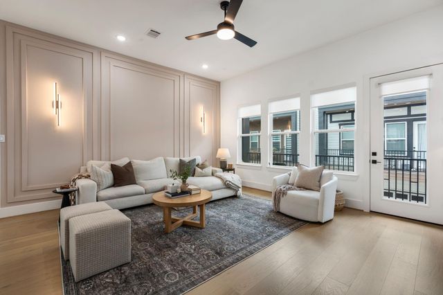 857 Fisher Street F, Houston, TX 77018