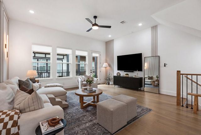 857 Fisher Street F, Houston, TX 77018