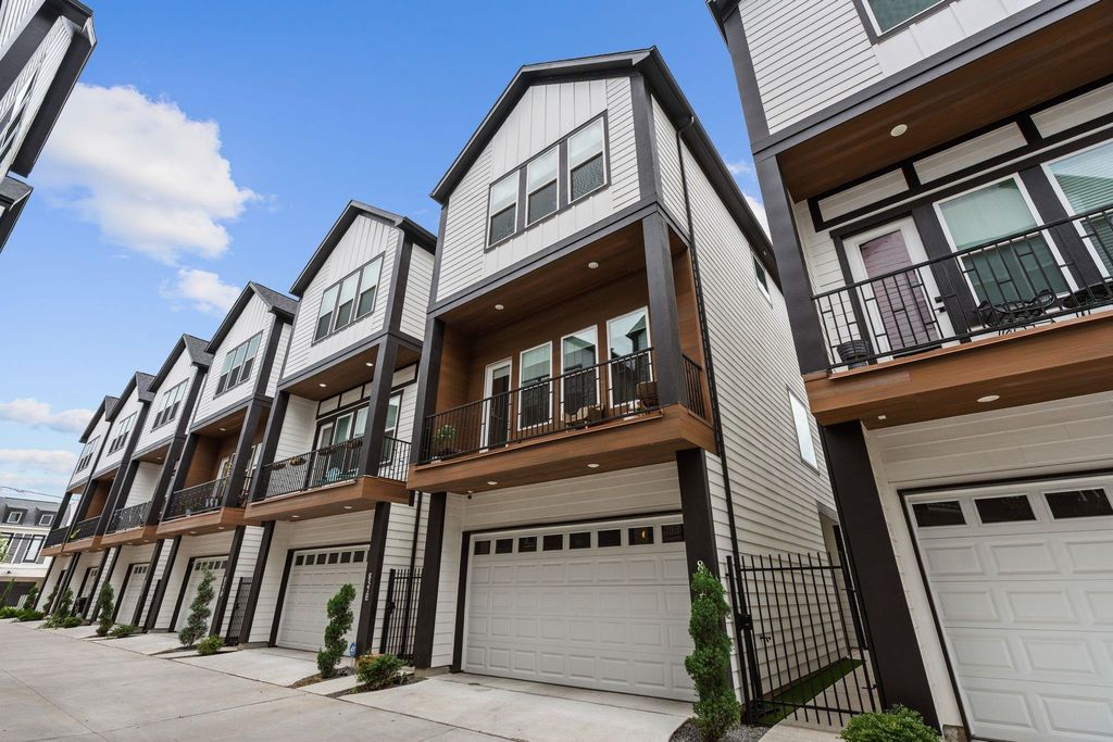857 Fisher Street F, Houston, TX 77018