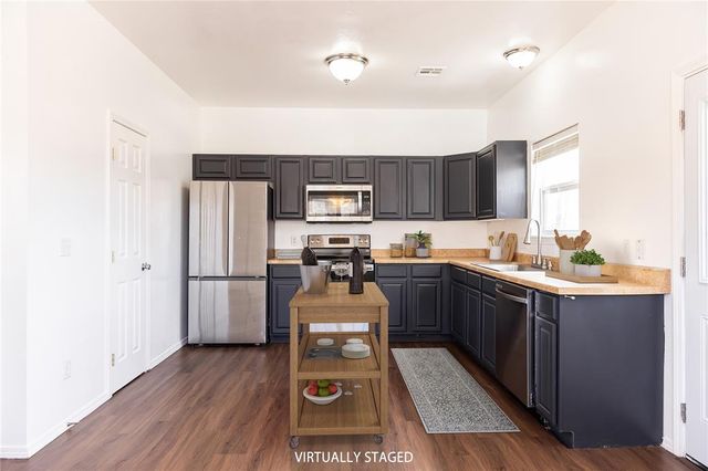 915 E Perkins Avenue, Guthrie, OK 73044
