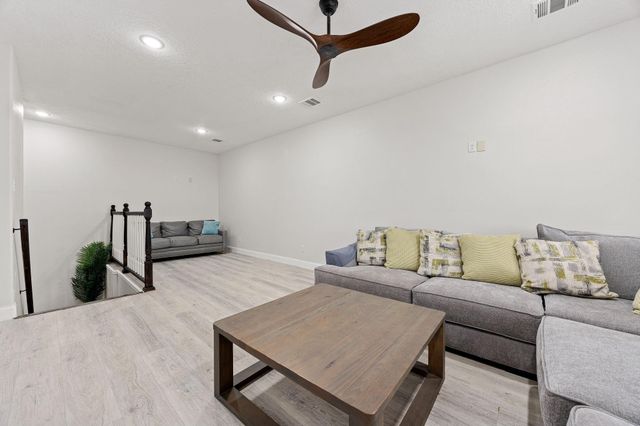 553 Road 5822, Cleveland, TX 77327