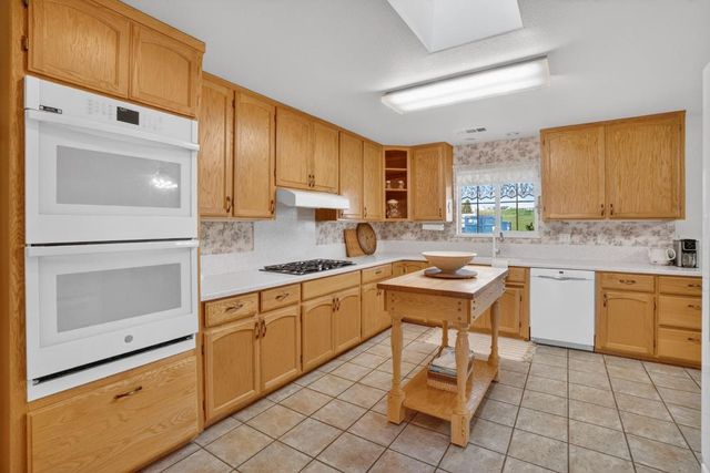 2410 Grapevine Gulch Rd, Ione, CA 95640