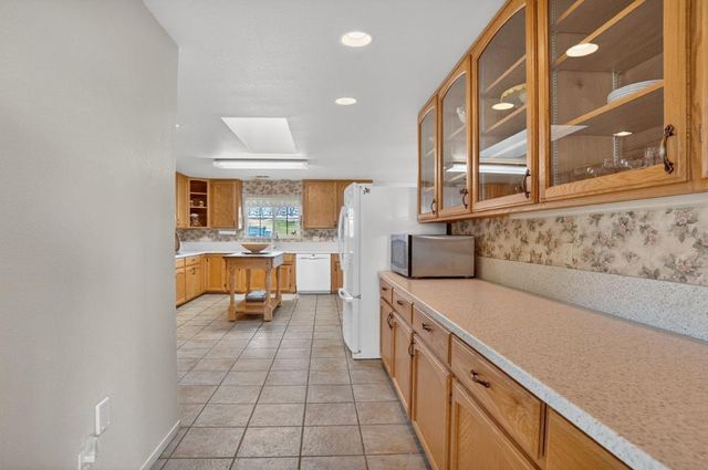 2410 Grapevine Gulch Rd, Ione, CA 95640