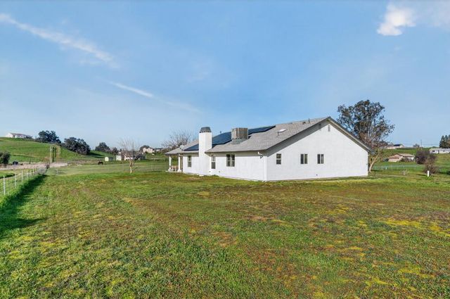 2410 Grapevine Gulch Rd, Ione, CA 95640