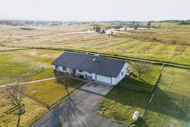 2410 Grapevine Gulch Rd, Ione, CA 95640