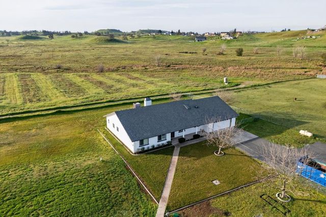 2410 Grapevine Gulch Rd, Ione, CA 95640