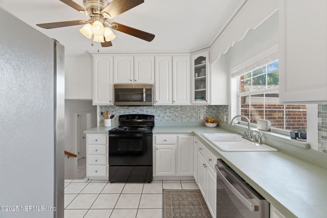 276 BAISDEN Road, Jacksonville, FL 32218