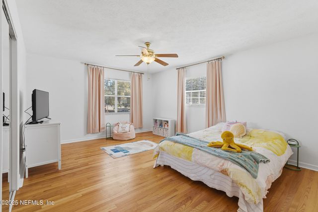 276 BAISDEN Road, Jacksonville, FL 32218