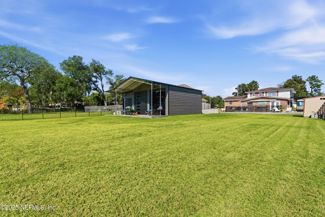 276 BAISDEN Road, Jacksonville, FL 32218