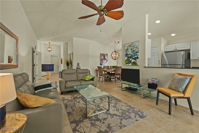 9938 HORSE CREEK RD, Fort Myers, FL 33913