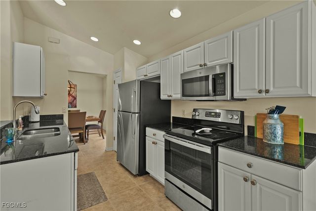 9938 HORSE CREEK RD, Fort Myers, FL 33913